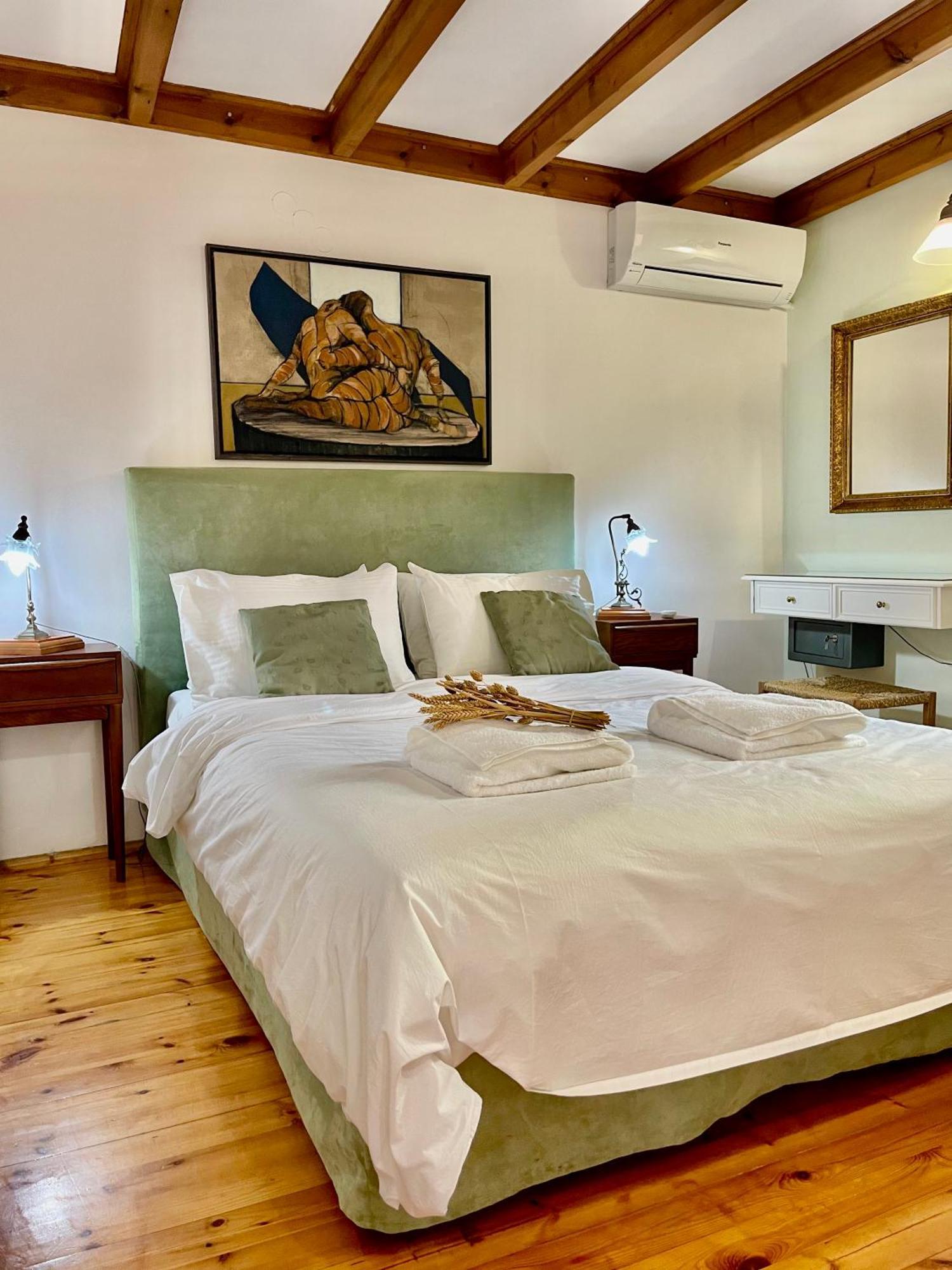 Erietta Hotell